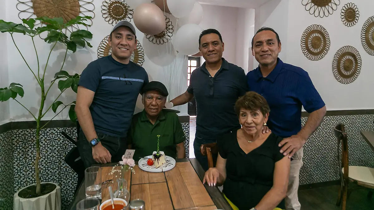 FOTO PRINCIPAL SJR Su familia