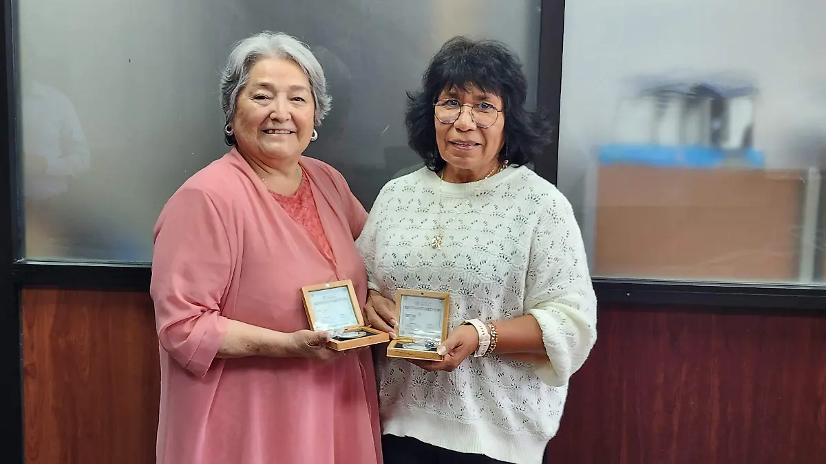 FOTO PRINCIPAL SJR Dos mujeres