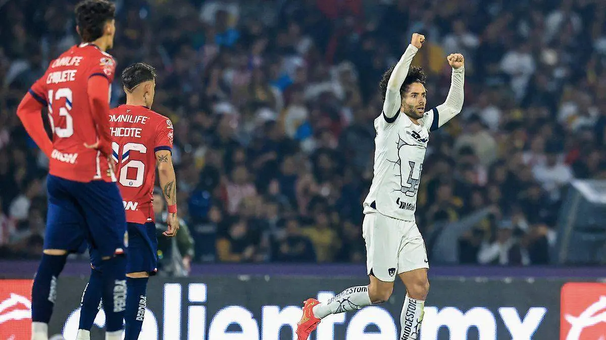 Pumas vence a Chivas para meterse a semifinales