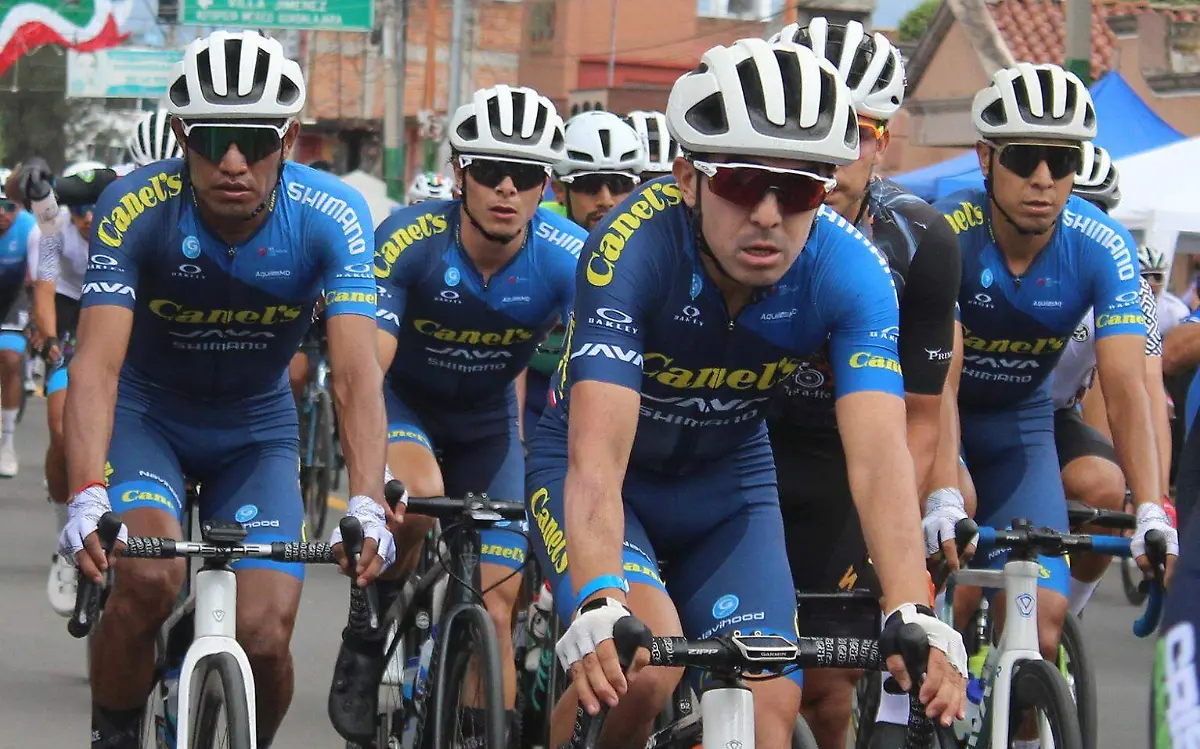 Equipo ciclista Canel’s-Java (2)