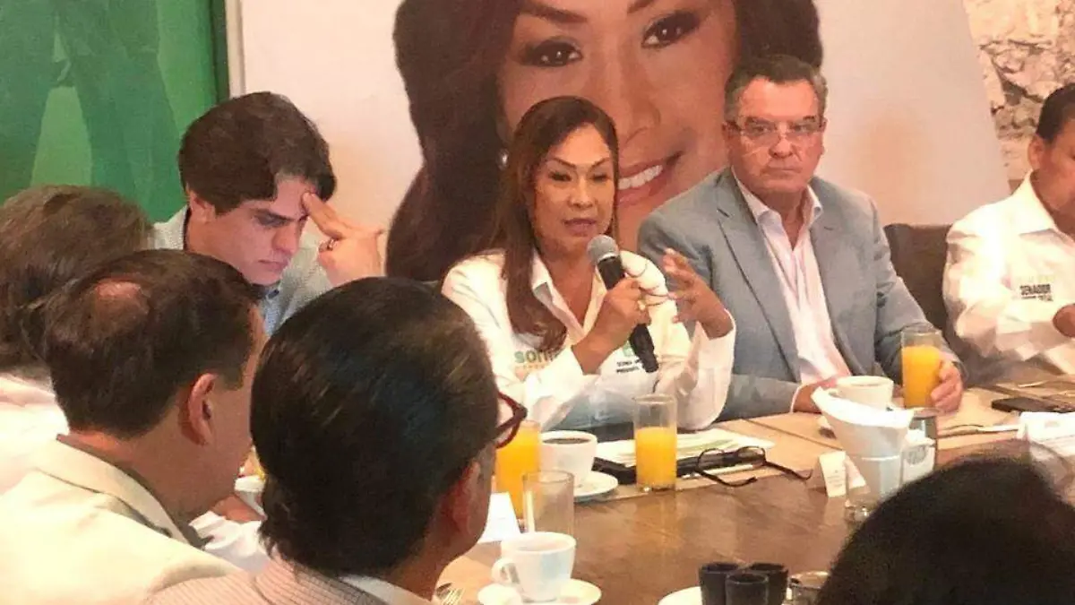 Sonia Mendoza, reunión con empresarios