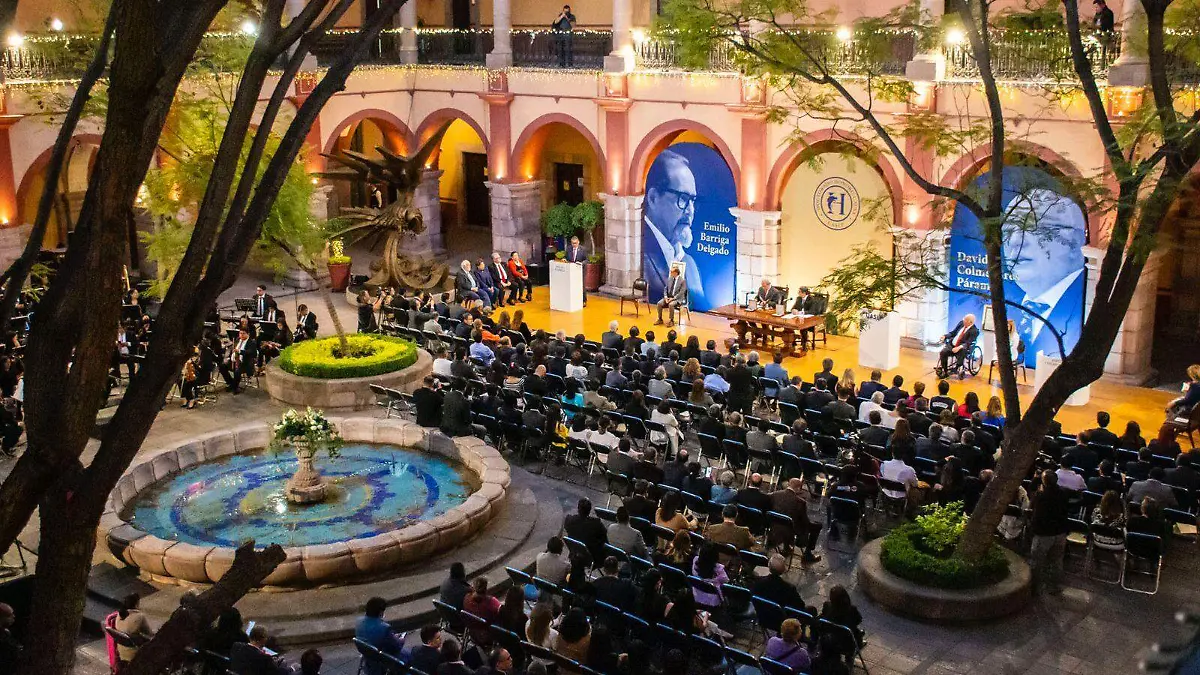  doctorados honoris causa al Dr. David Rogelio Colmenares Páramo y al Mtro. Emilio Barriga Delgado (1)