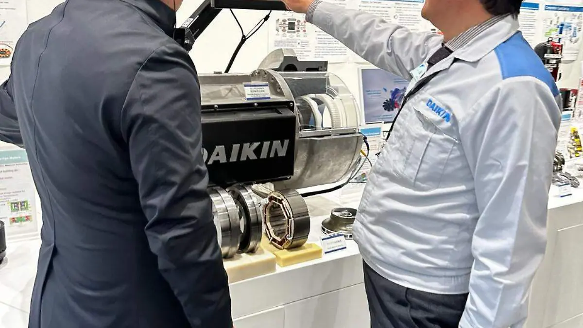 Ricardo Gallardo Daikin en Japón (2)