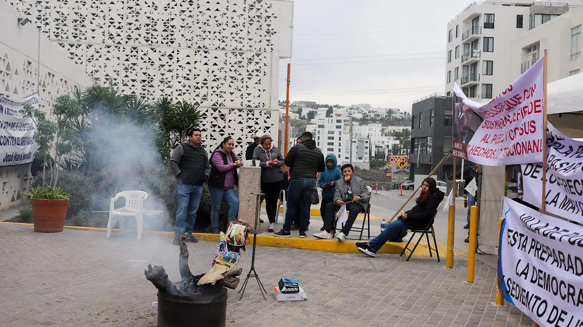 Manifestación habitantes de V. Pozos (5)