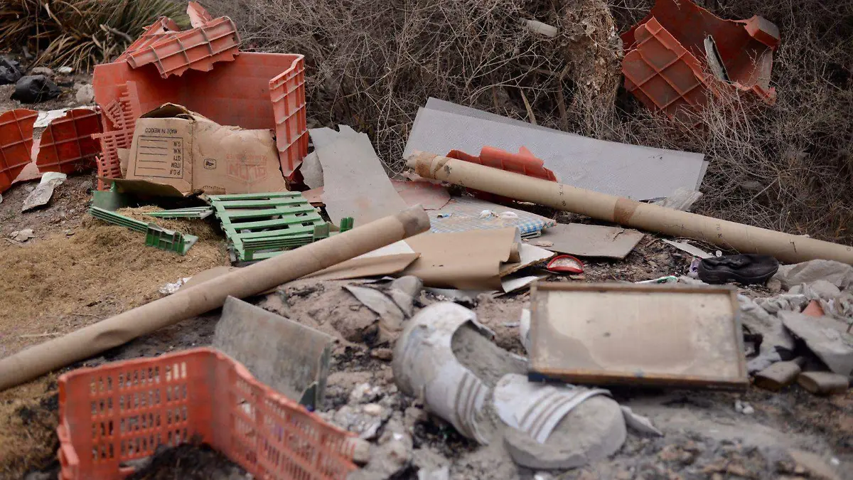 basura, muebles viejos (2)