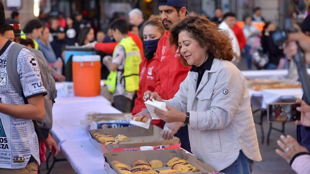 rosca reyes en palacio mpal ND (1)