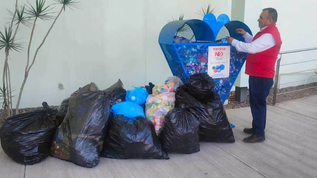tapitas plásticas donadas  (4)