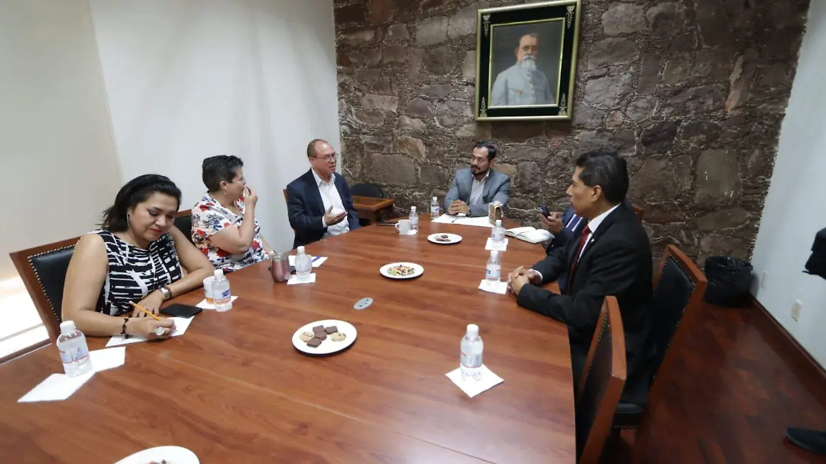 Reunión de Cónsules con diputados