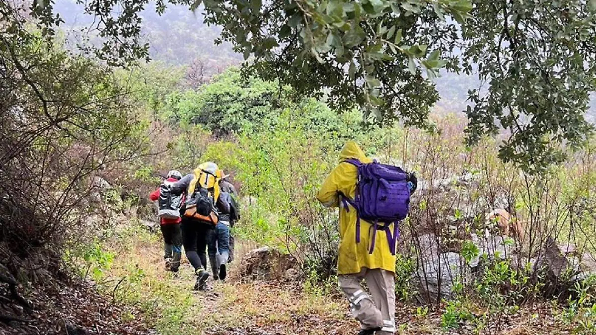 rescatan a senderistas 2