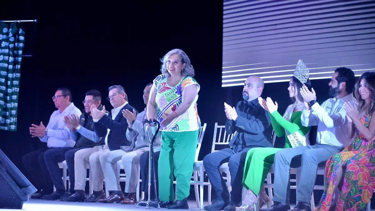 Presentan la FENAE (2)