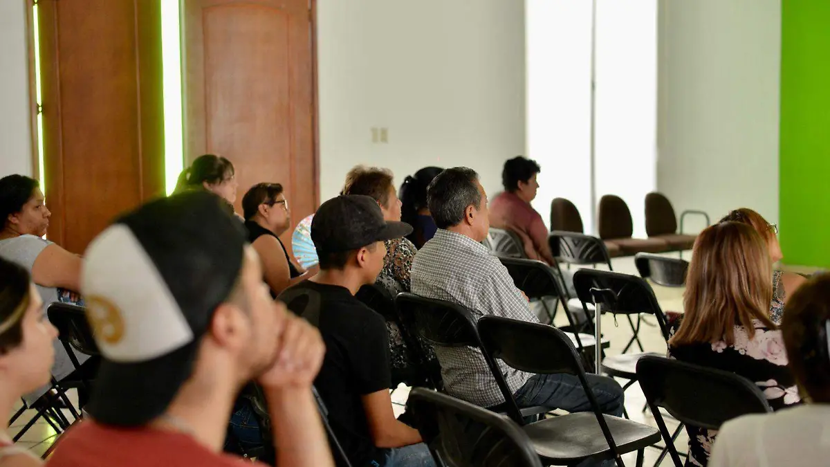 charlas y servicios médicos gratuitos en Soledad (2)