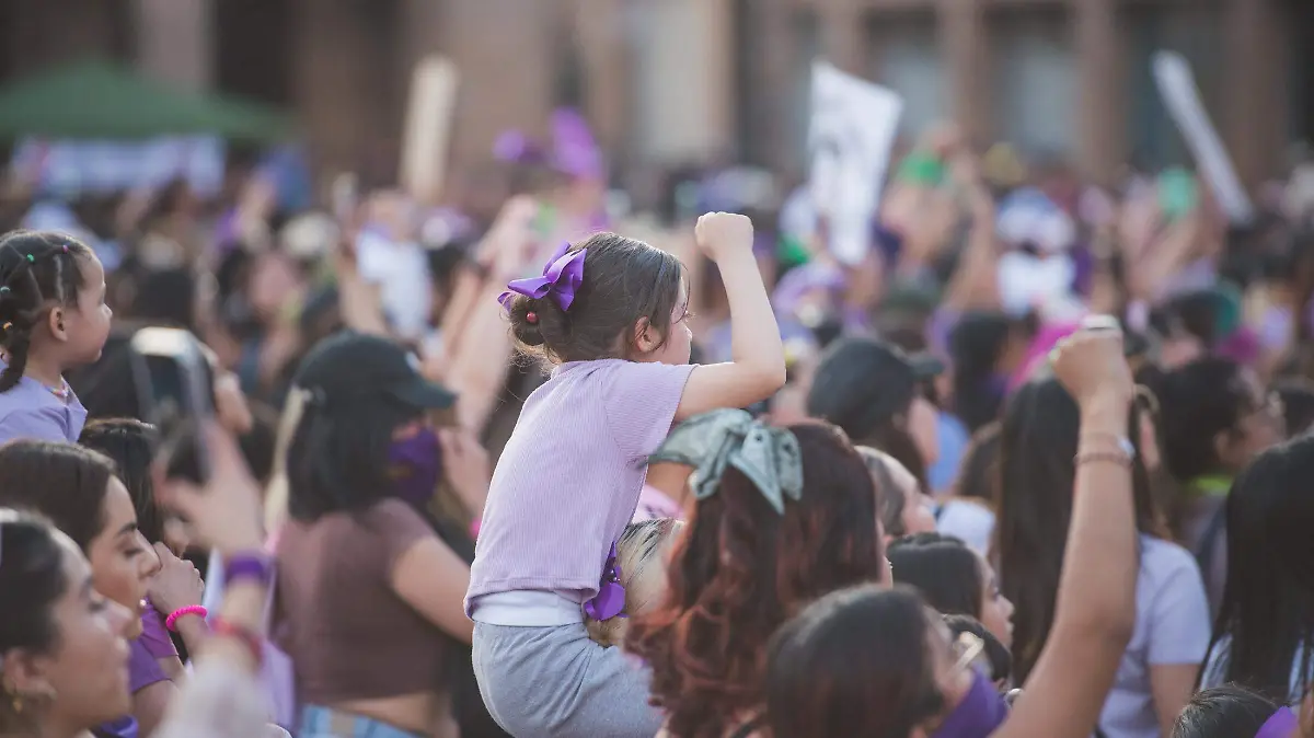 Cronica marcha por el 8M (24)