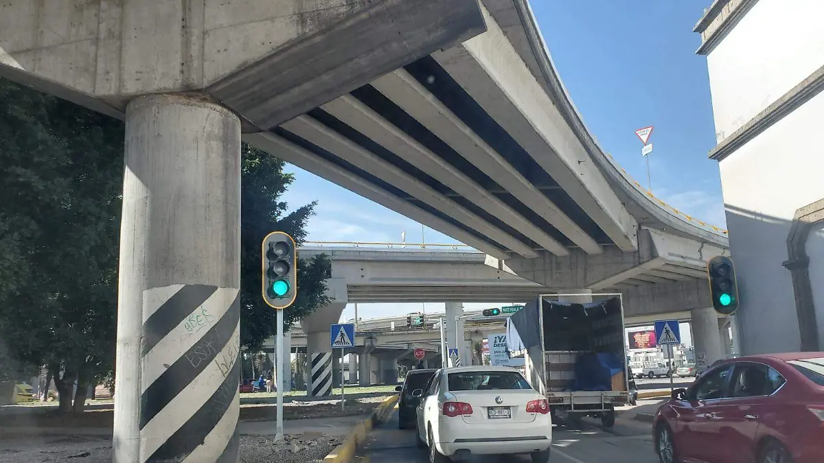 semáforos distribuidor Juarez