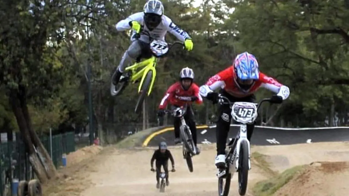 Ciclistas potosinos  (1)