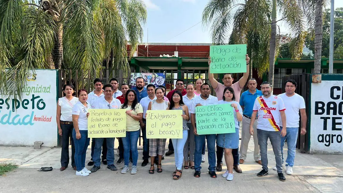  trabajan bajo protesta en CBTAs y CECATIs (3)