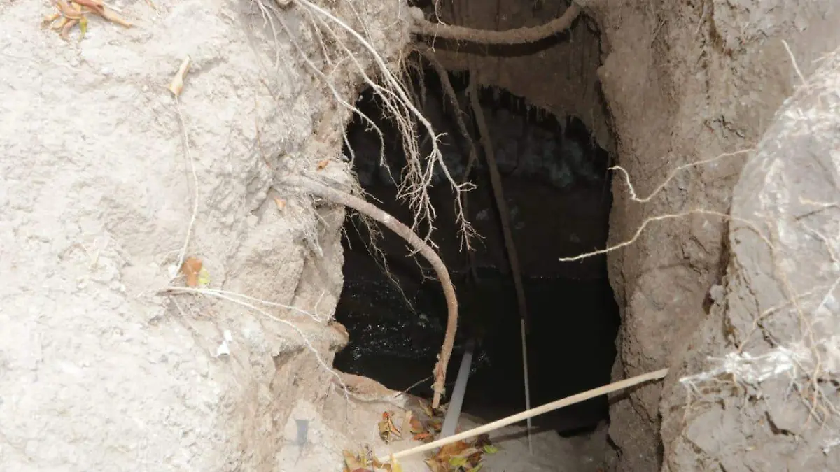 Socavón en El Saucito (2)