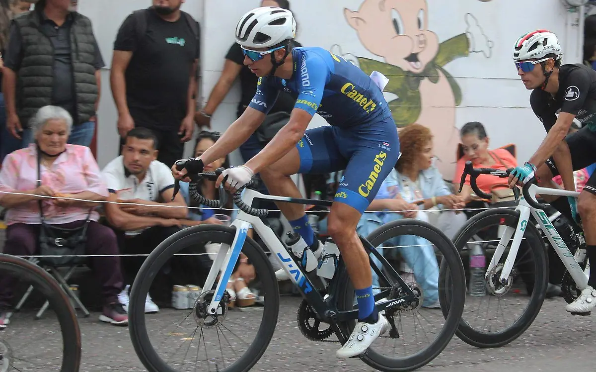 Equipo ciclista Canel’s-Java (1)