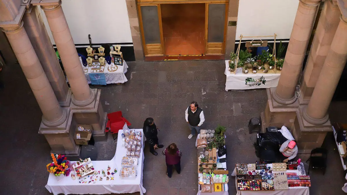 mercadito palacio municipal (2)