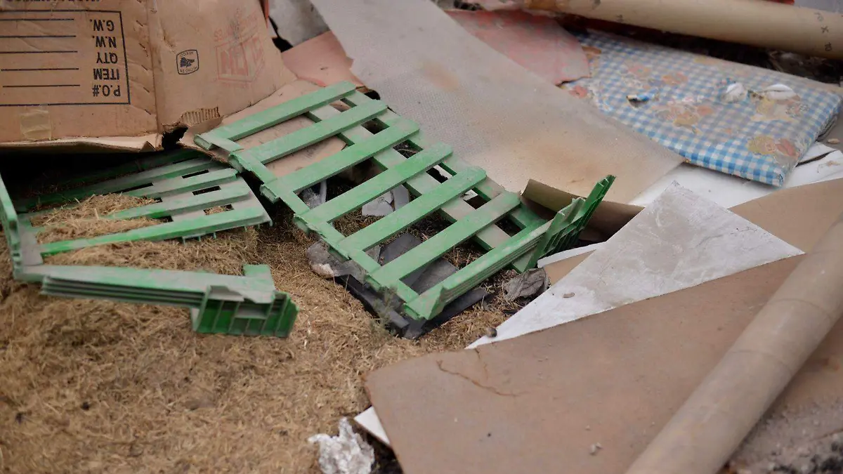 basura, muebles viejos