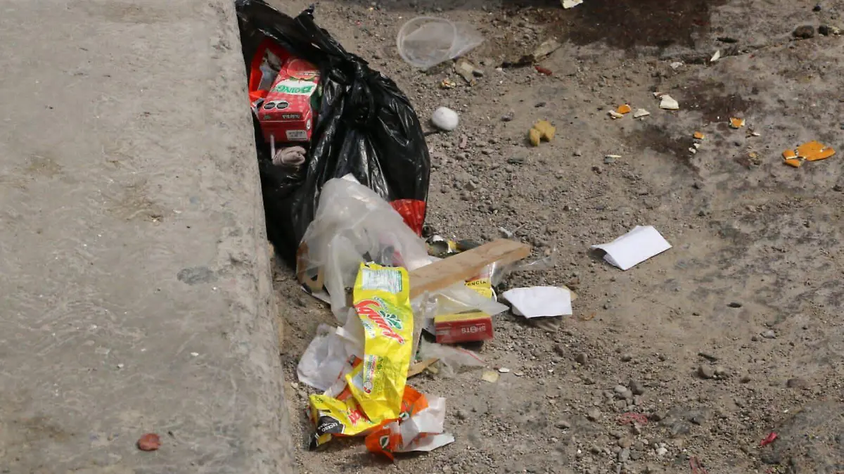 Basura en calles de SLP (5)