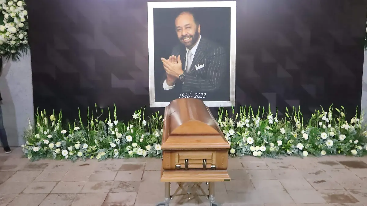 HOMENAJE DE CUERPO PRESENTE A TEÓFILO TORRES CORZO  (12)