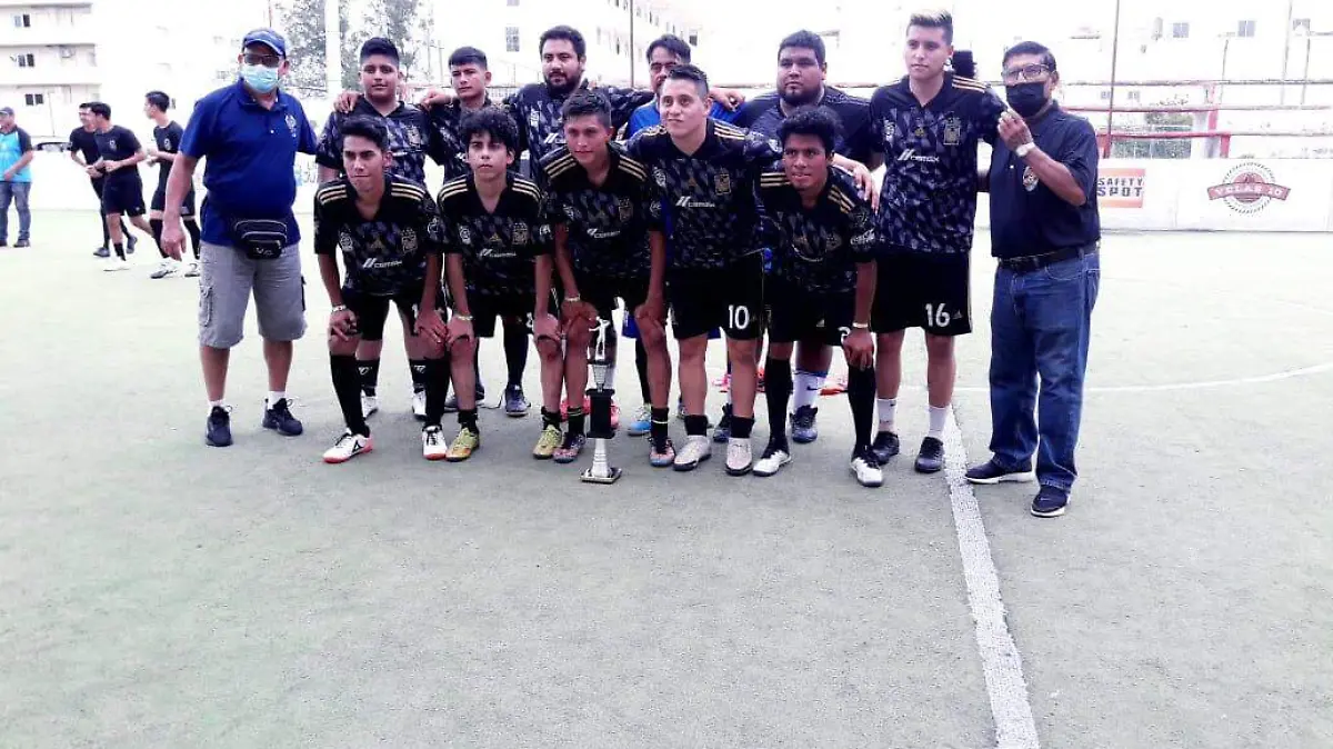 Tigres MD regresó con como campeón de Tampico. 