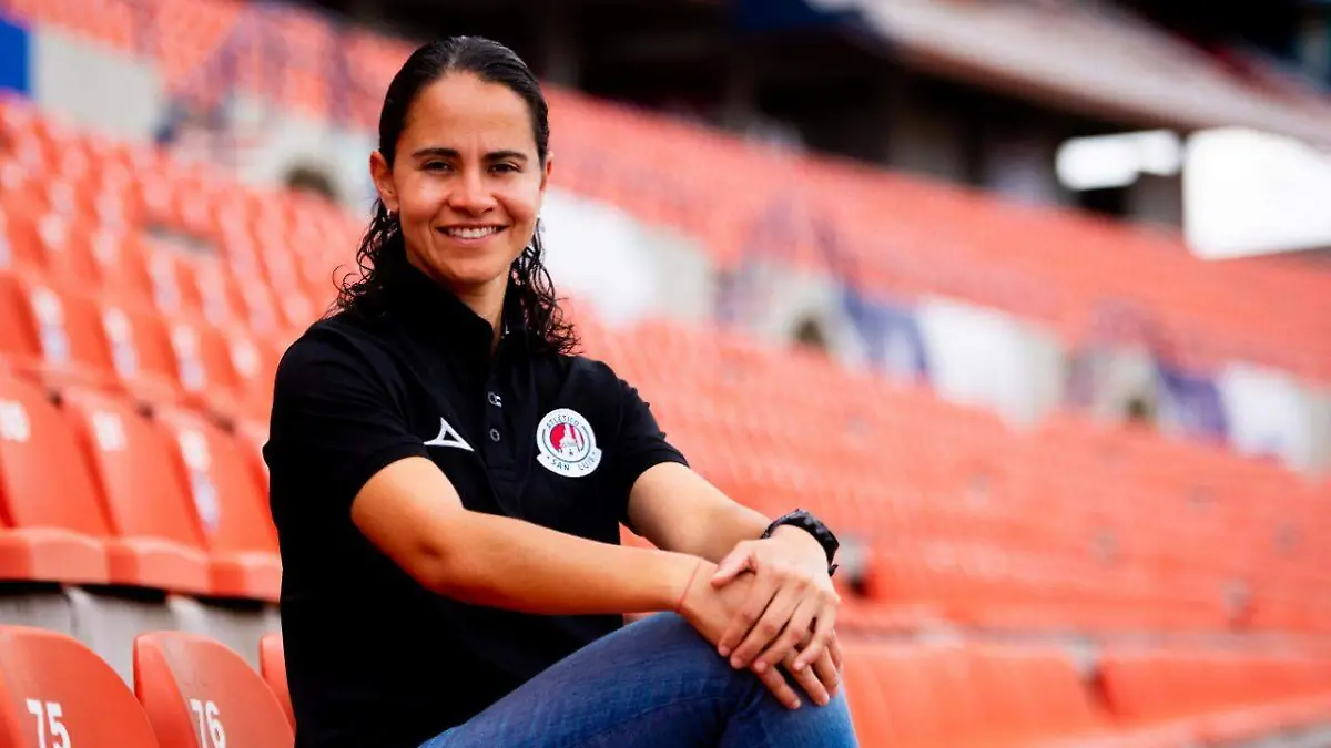 Adriana Águila Sánchez quien fungirá como directora deportiva del equipo Femenil