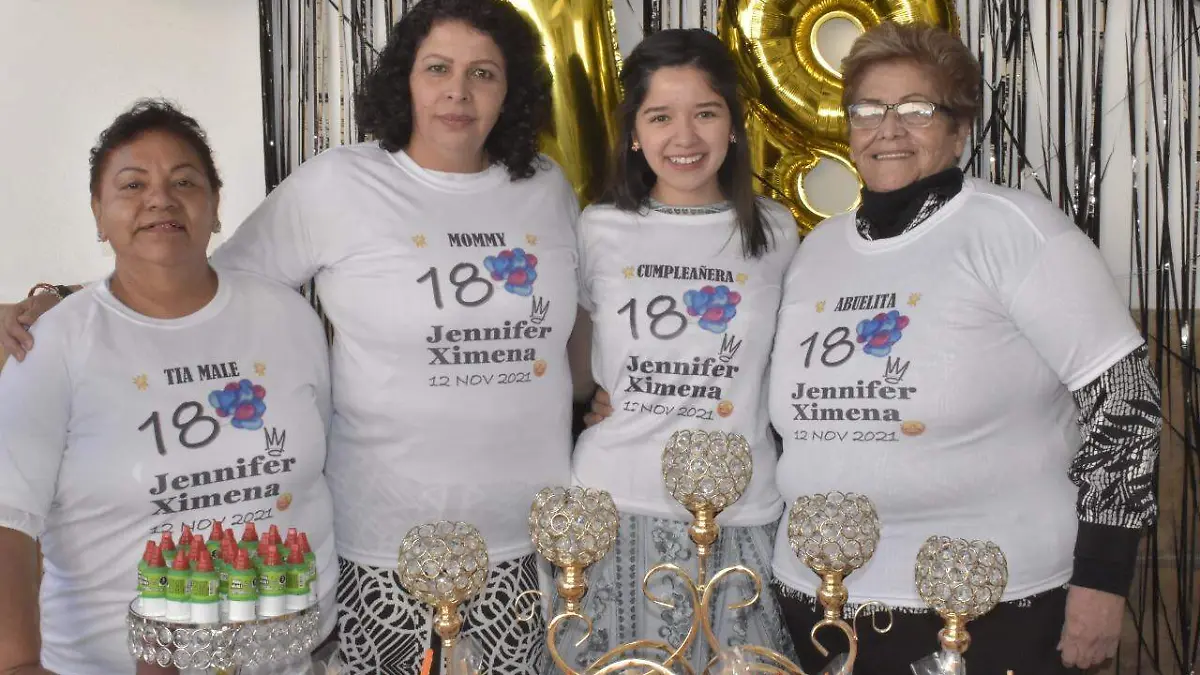 familia festeja gustosamente 