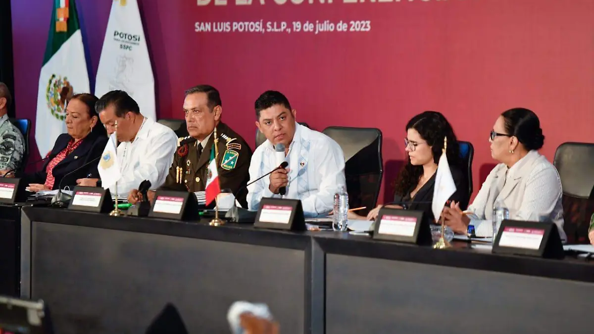 RGC y Luis Cresencio Sandoval (1)