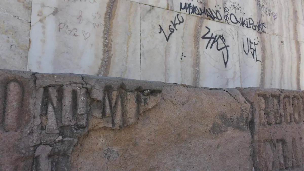 monumentos vandalizados