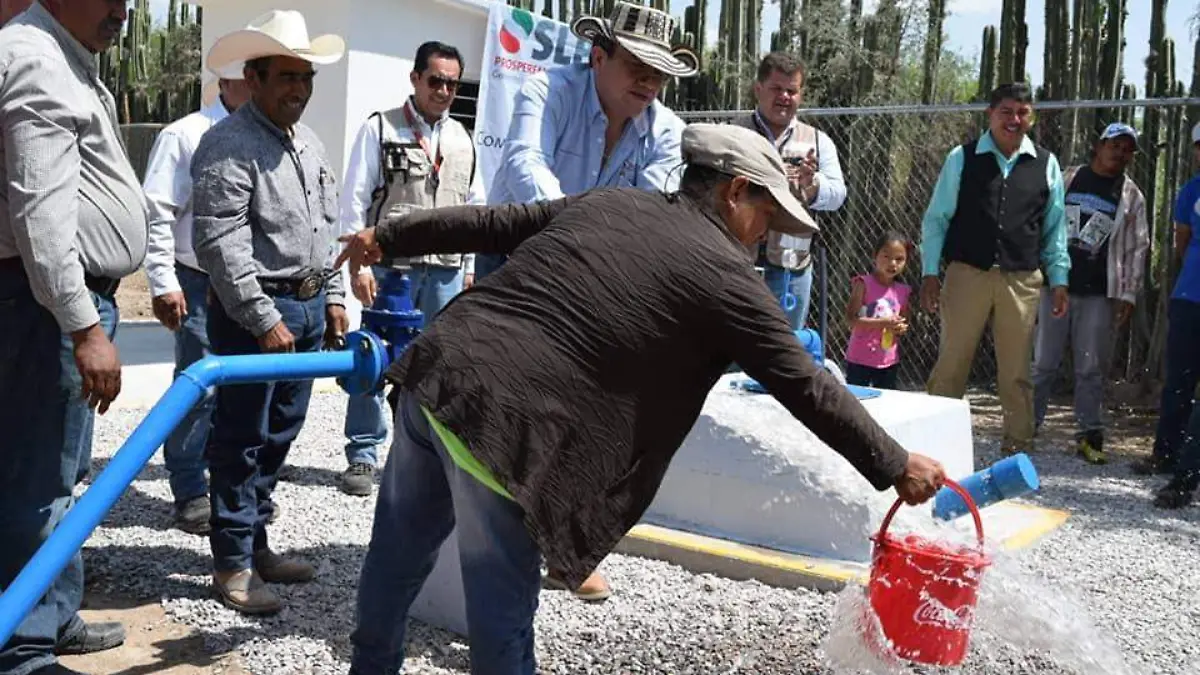 Inaugura CEA más plantas de tratamiento en SLP