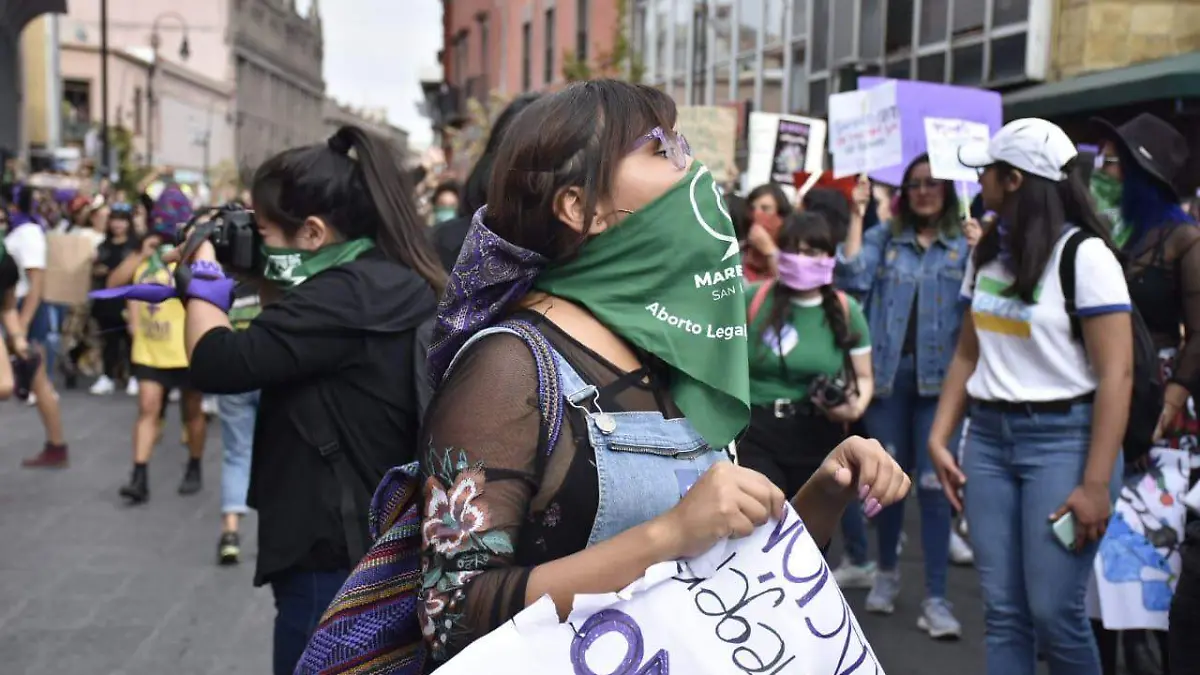 ove Vandalizan UASLP feministas marcha femnista