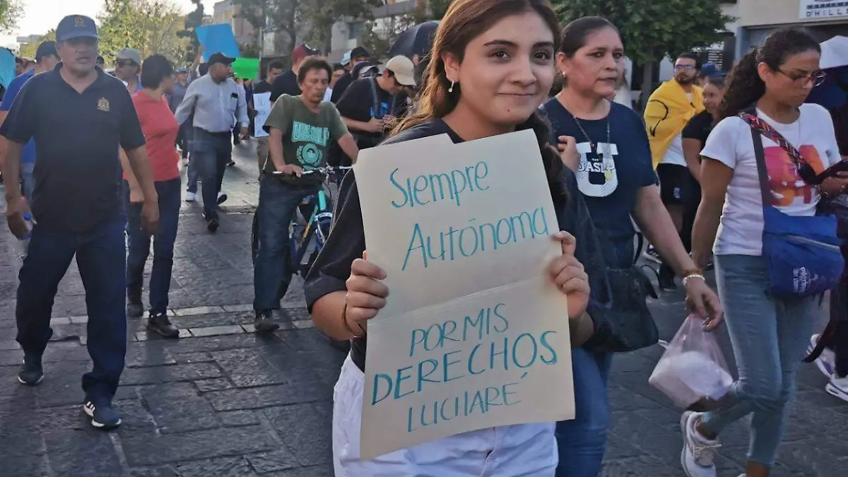 Se manifiesta sindicato de la UASLP 08