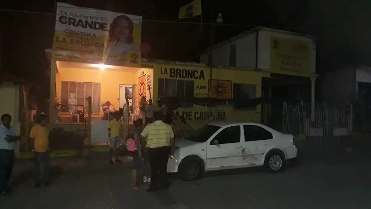 Atentan contra candidata del PRD en Ébano  2