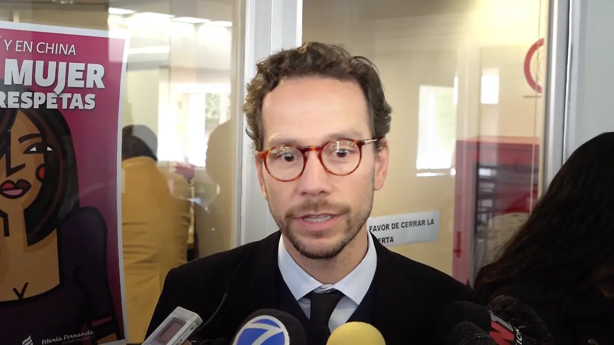SEBASTIAN PEREZ 4