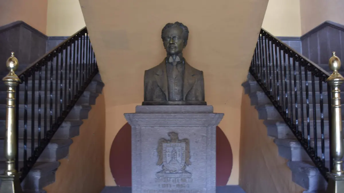 001edifico Universidad_Narc