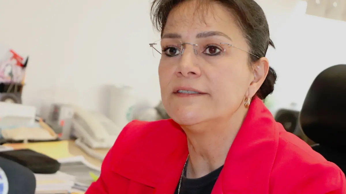 ADRIANA URBINA DIRECTORA DIF