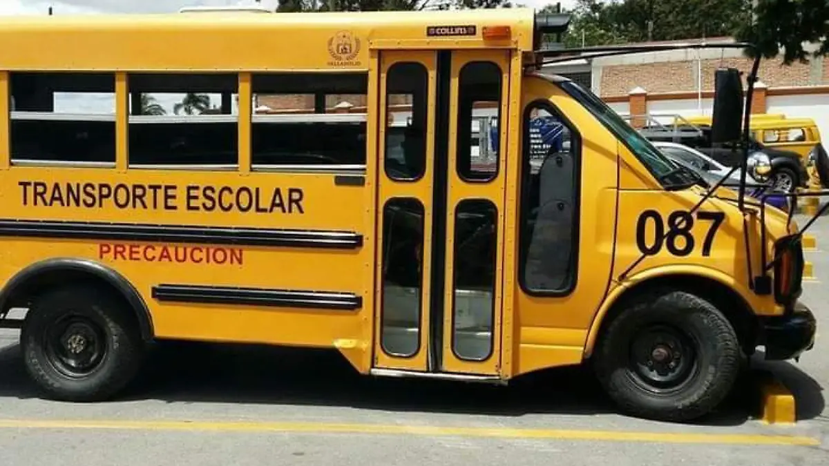trasnporte escolar carrito amarillo