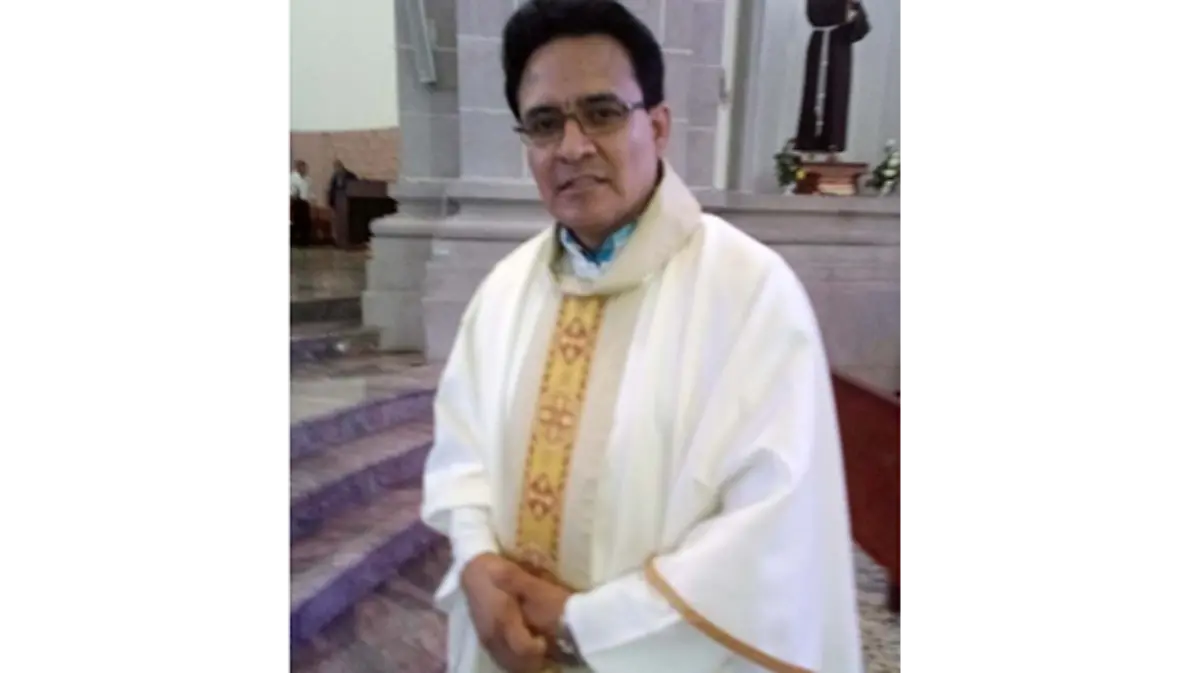 El presbítero Antonio Espinoza Rector de la Catedral