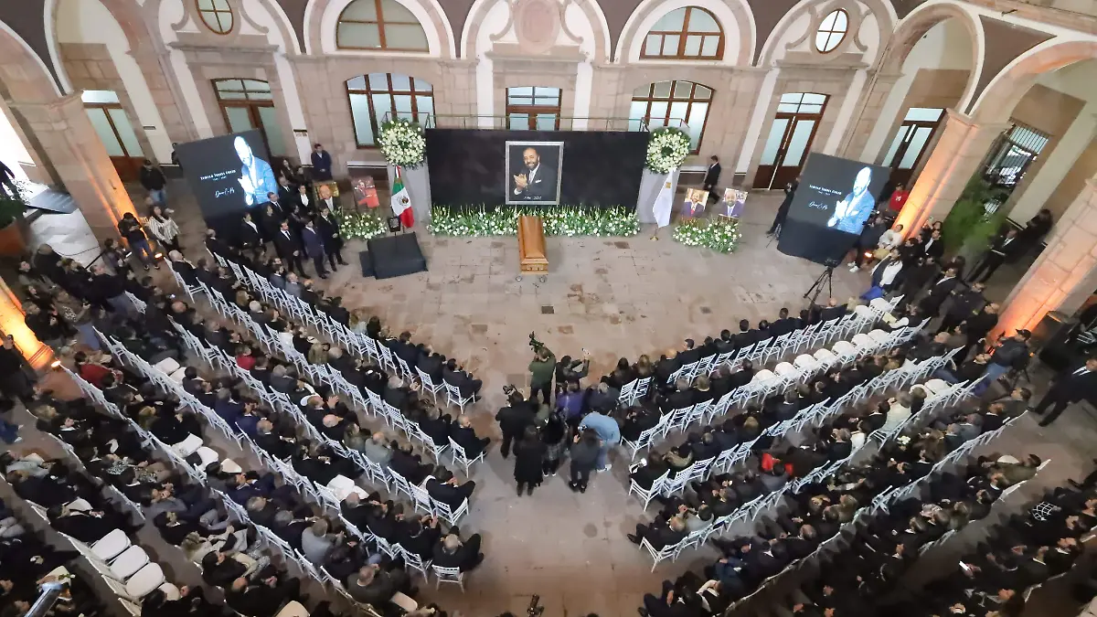 HOMENAJE DE CUERPO PRESENTE A TEÓFILO TORRES CORZO  (2)