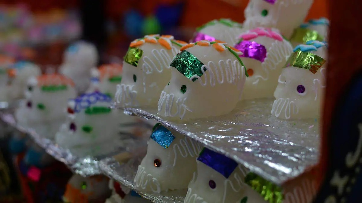 papel picado adornos para altar del día de muertos (1)