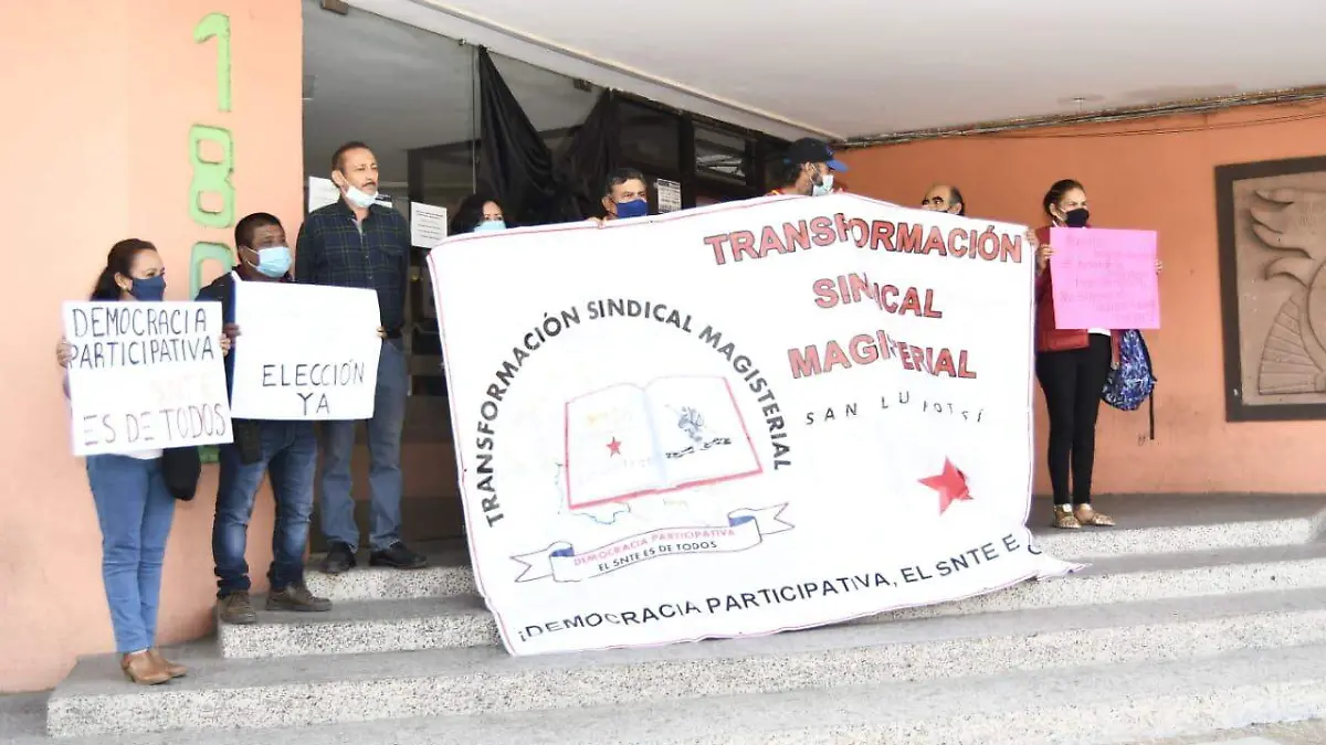 maestros en la Sección 26 