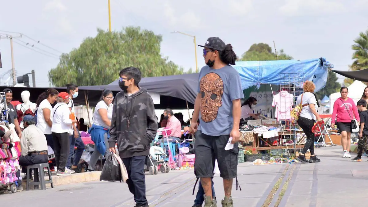 a las vias de paseo tianguis Las Vías  (1)