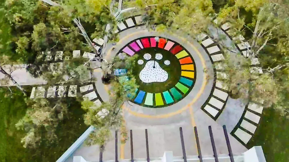 La glorieta adornada luciendo a su màximo esplendor