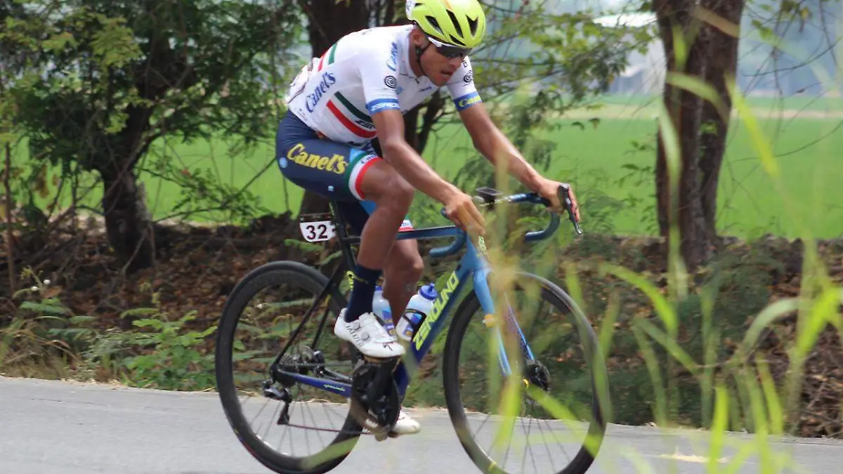 Ignacio Prado, de Guanajuato, sigue liderando la Vuelta Ciclista a Ecuador