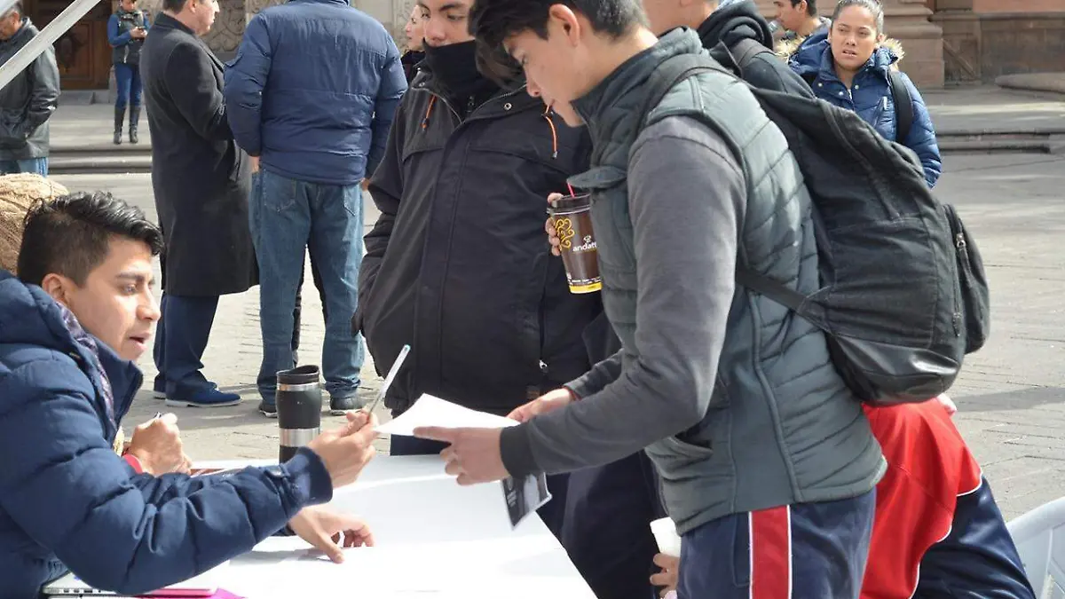 Más de 8 mil jóvenes beneficiados con el programa de emprendedores