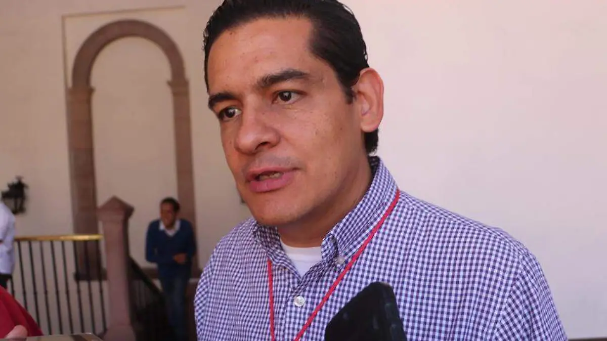 Miguel Ángel Lutzow Steiner, director de Salud Pública de la secretaría de Salud 