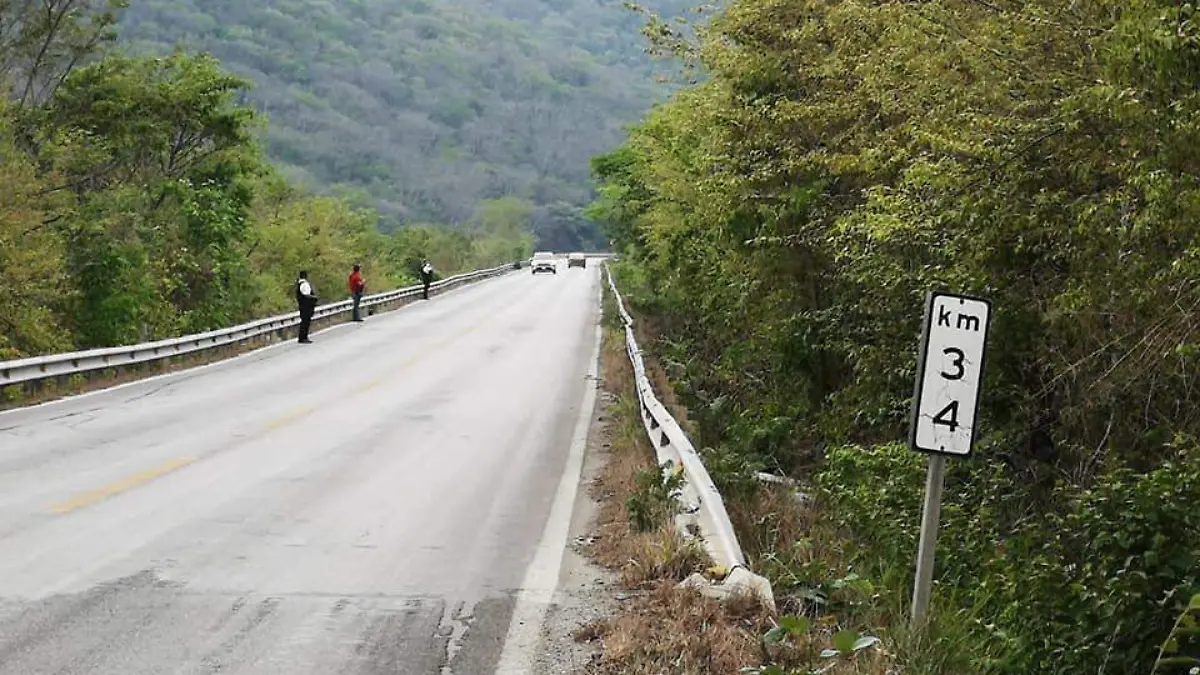 En esta zona de la carretera fueron loclizados los cadáveres