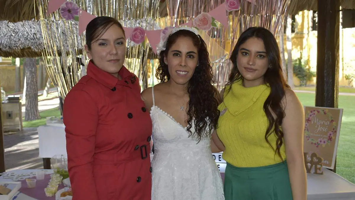 Adriana Bravo, María José Cubos y Aleida Bravo