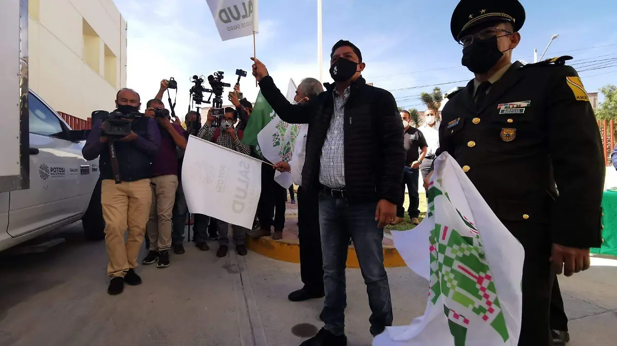 Encabeza Ricardo Gallardo donación 4